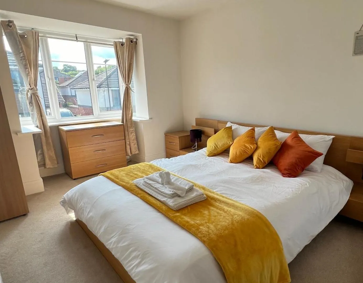 Guest house Spacious King Size Room Detached House Free Wifi Free Parking Sheffield United Kingdom